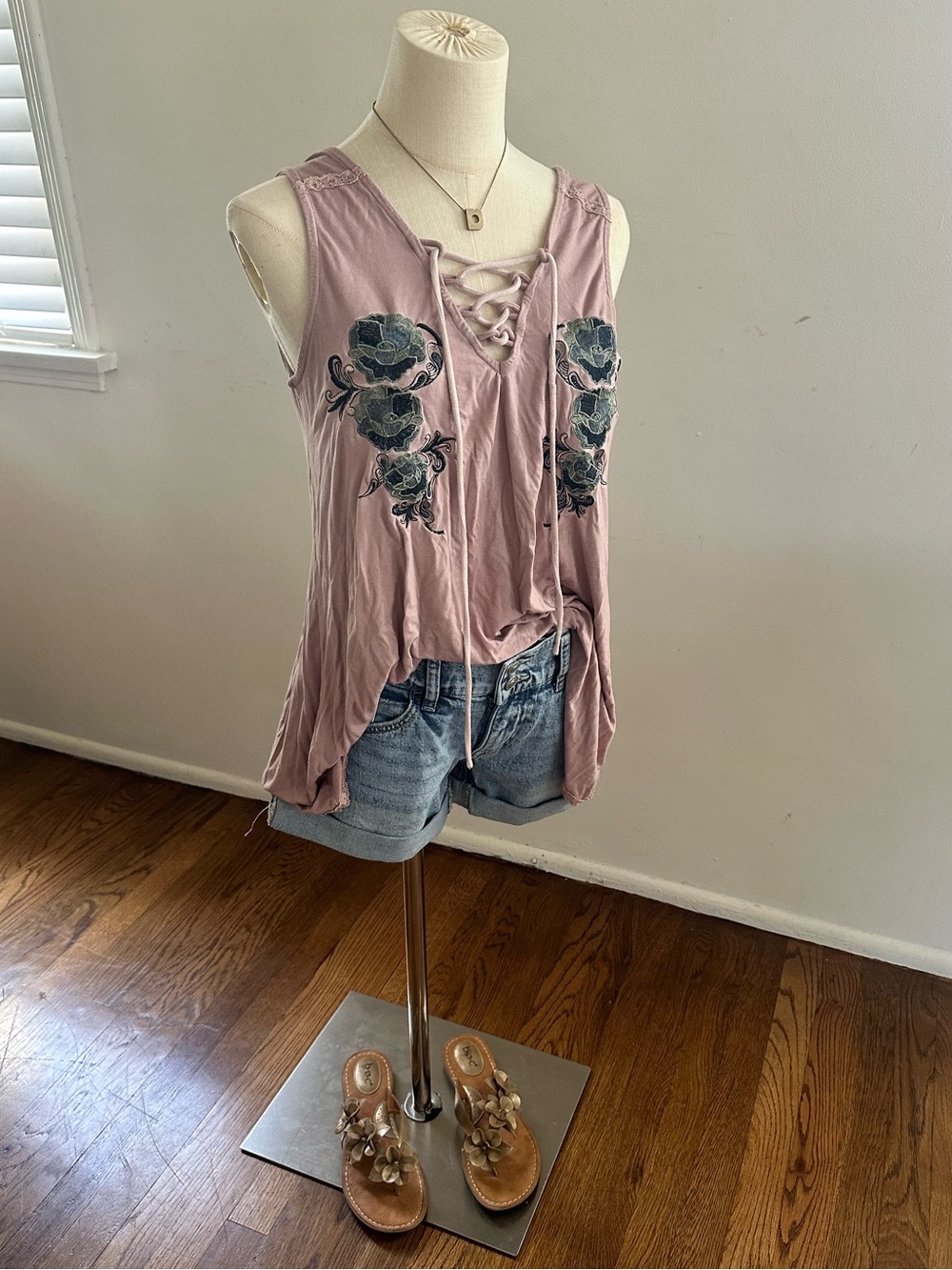 POL Dusty Lavender Lace-Up Embroidered Tank Top Boho Flowy Tunic Soft L - Picture 3 of 11